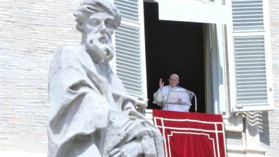 El papa Francisco en la plaza de San Pedro del Vaticano.