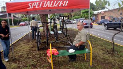 Las bicicletas fueron instalas para el uso de todos los vecinos.