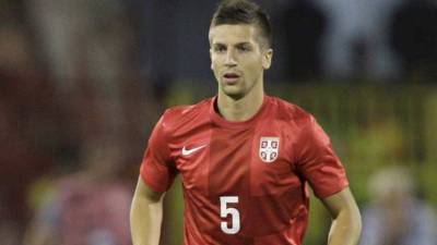 Matija Nastasić cuenta con 26 años de edad y se pierde el Mundial.