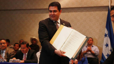El presidente electo de Honduras, Juan Orlando Hernández, pidió al Congreso Nacional que reflexione y que busque el entendimiento.