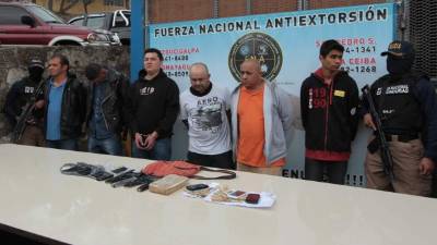 Seis presuntos miembros de la mara Salvatrucha.