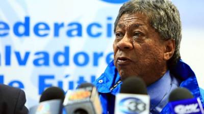 Ramón Maradiaga, DT de El Salvador.