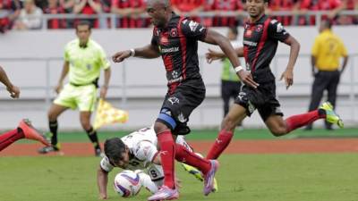 Jerry Palacios durante su último clásico costarricense contra el Saprissa. Foto de Al Día de Costa Rica.