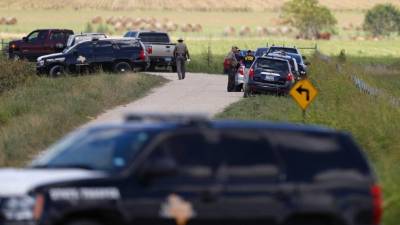 Las autoridades acordonaron en lugar del accidente. Al parecer la aeronave golpeo una línea de alta tensión, provocando el siniestro.