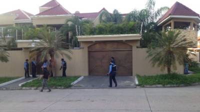 Una de las casas allanadas en la 'Operación Trueno' en San Pedro Sula.