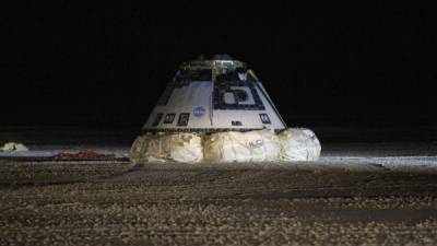 La nave espacial Boeing CST-100 Starliner después de aterrizar. AFP