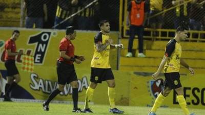 Real España se puso en ventaja en el clásico ante Marathón con gol de Ramiro Rocca.