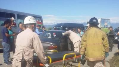 Con varios golpes en su cuerpo terminaron tras el encontronazo esta mañana.