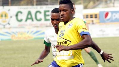 Franklin Flores es un lateral izquierdo que ya debutó en la Liga Nacional del fútbol hondureño.