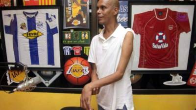 Enrique Centeno Reneau su novia salvadoreña Glenda Ramírez.