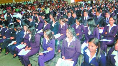 Egresarán cerca de 55,000 estudiantes de media.