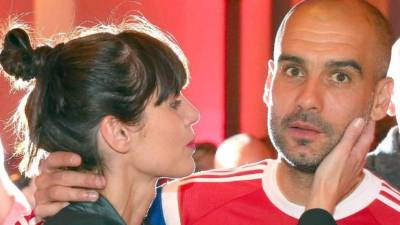 La mujer de Pep Guardiola salió ilesa.