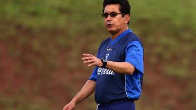 Miguel Escalante, seleccionador de la Sub-20 Femenina de Honduras.