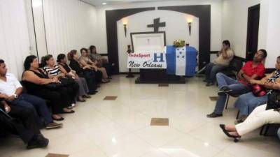 Imagen del velatorio del periodista hondureño Renán Rodríguez. Foto Javier Rosales