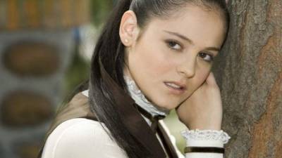 Allisson Lozz es una de las estrellas que abandonó su carrera en 'Televisa' por seguir su fe. Pero hay muchas más.