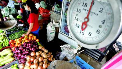 <b>Mercados garantizan disponibilidad de productos de temporada para diciembre. Fotos: Jorge G. </b>