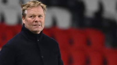 Ronald Koeman seguirá al frente del banquillo del Barcelona. Foto AFP.