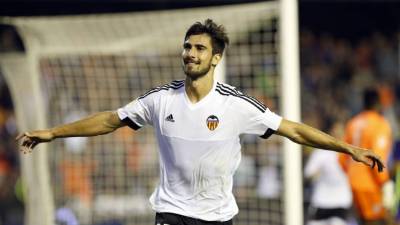 El Real Madrid ya sondeó el fichaje de André Gomes el pasado verano, pero desde el club valencianista la respuesta fue tajante: 80 millones de euros pedían.