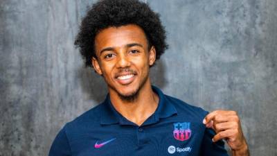 Jules Koundé fue anunciado este jueves como nuevo jugador del FC Barcelona.