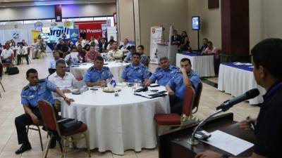 El coronel Amílcar Hernández durante su participación. Fotos: Melvin Cubas.