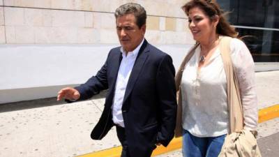 Claudia Uribe sale en defensa de un criticado Jorge Luis Pinto.