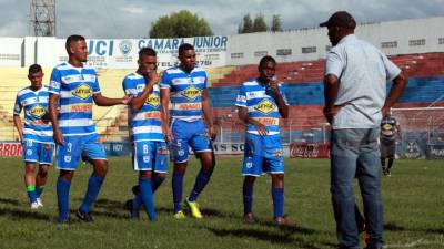 El Victoria está pasando un complicado momento en la Segunda División. Foto Javier Rosales