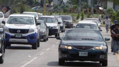 El parque vehicular en la ciudad ya supera el medio millón. Foto: Amílcar Izaguirre.
