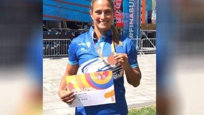 Ana Fortín mostró su felicidad al poner en alto el nombre de Honduras.