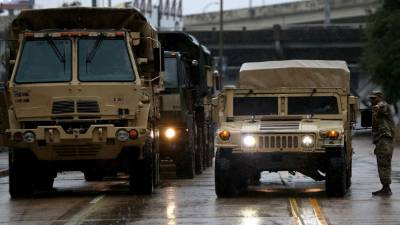 Miembros de la Guardia Nacional de Estados Unidos llegaron ayer a Luisiana para apoyar a los habitantes en caso de que lo necesiten en las próximas horas.
