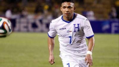 Emilio Izaguirre recibirá el lunes a primera hora su documento.