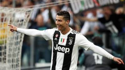 Cristiano Ronaldo celebrando el autogol que consiguió para la remontada de la Juventus. Foto AFP