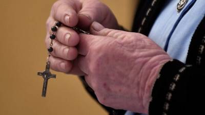 Apolonia Calderón, asistente durante tres años del sacerdote Joaquín Hernández Sifuentes. EFE/Archivo
