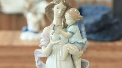 SUBLIME. La colección de Lladró dedicada a la madre en 2016 está en Eleganza. Hermosas piezas con simbólicos diseños.