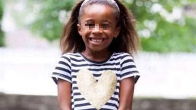 La niña, Gabrielle White (7), fue hallada muerta en su cama.
