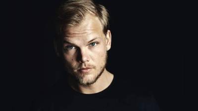 Avicii se retiro del escenario en 2016 cuando ya sufría problemas de salud.// Foto redes.
