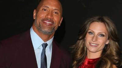 Dwayne Johnson y su pareja Lauren Hashian.// Foto archivo.