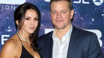 Matt Damon y Luciana Barroso están aislados en Dublín junto a sus tres hijas menores.