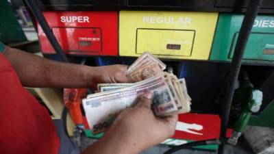 La rebaja de los combustibles se da por tercera semana.