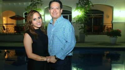 La cumpleañera Michel Gaído, cuyo prometido Jorge Ramos la sorprendió con una linda e inolvidable velada de aniversario.