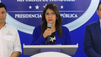 Ministra de Salud, Alba Consuelo Flores.