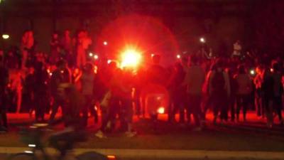 Policía de París disparó gas lacrimógeno para dispersar a cientos de jóvenes. Foto tomada de Ruptly