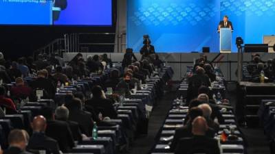 Joerg Meuthen, codirector de la AFD, pronuncia un discurso durante su discurso en el Congreso del Partido del partido farright AfD. Foto AFP