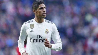 Real Madrid podría perder a Raphael Varane, el defensa francés llegaría al PSG.