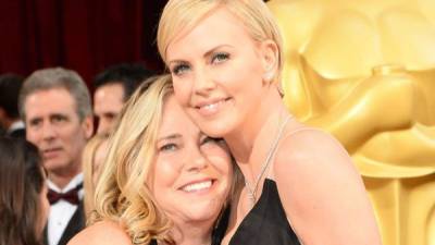 Charlize Theron y su madre Gerda Maritz.