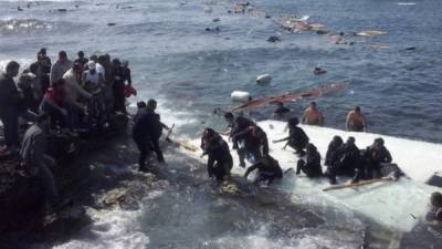 Una persona en el barco emitió una llamada de auxilio momentos previos al naufragio.