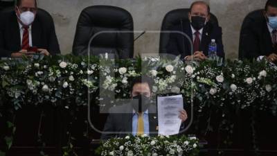 Momento en que Luis Redondo brindaba su discurso como parte de la primera legislatura.