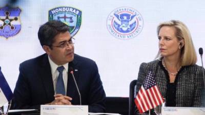 Juan Orlando Hernández, presidente de Honduras, recibió la visita de Kirstjen Nielsen, secretaria de Seguridad Nacional de Estados Unidos.