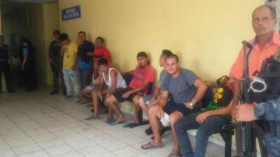 La Policía capturó a doce supuestos miembros de la Mara Salvatrucha.