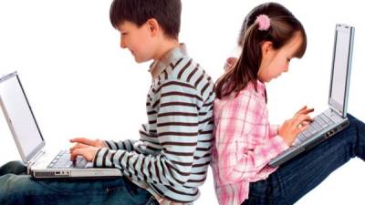 Los niños, niñas y adolescentes deben aprovechar el uso de internet de forma segura y responsable.