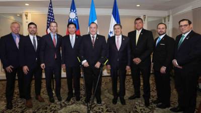 El presidente de Honduras, Juan Orlando Hernández y su homólogo Alejandro Giammattei se reunieron con representantes de Estados Unidos y Taiwán.
